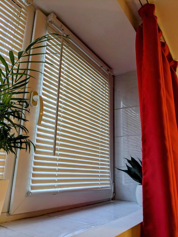 Cosy One Bedroom Flat With Free Parking & Wifi Cluj-Napoca Exterior photo